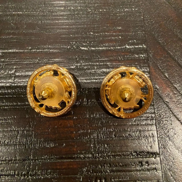 Vintage earrings 💛👂 - Picture 2 of 6